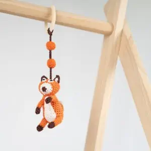 Babyspielzeug zum Aufhängen Fuchs mit Befestigungsklammer