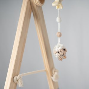 Babyspielzeug zum Aufhängen Schaf weiss