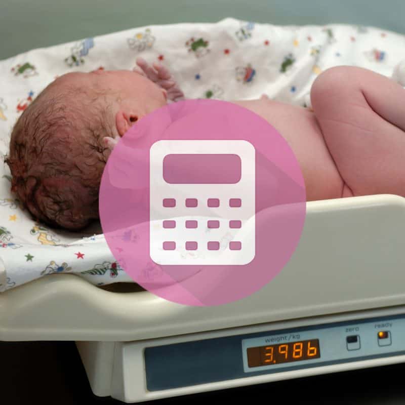 Online-Rechner - Gewicht und Größe nach Alter - Baby beim Wiegen