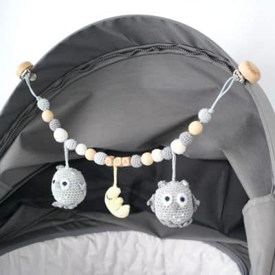 Gehäkelte Kinderwagenkette Eule LUNA in Grau - personalisiert mit Name IDA