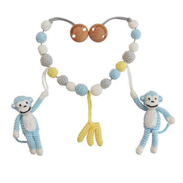 Gehäkelte Kinderwagenkette Affe CHARLIE in Hellblau