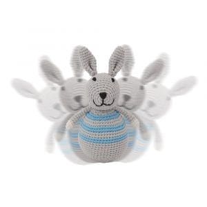 Gehäkeltes Stehaufmännchen HASE BOBBY in blau von Sindibaba® (in Bewegung)