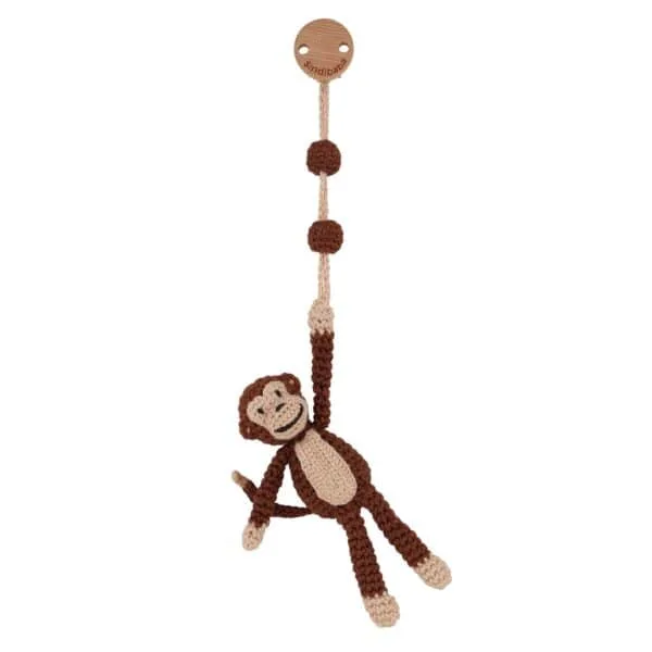 Gehäkelter Spielbogen-Anhänger Affe CHARLIE aus Bio-Baumwolle mit Holzclip.