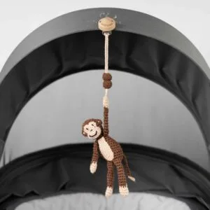 12551 - 2in1 Spielbogenanhänger Affe CHARLIE Bio - am Kinderwagen 2